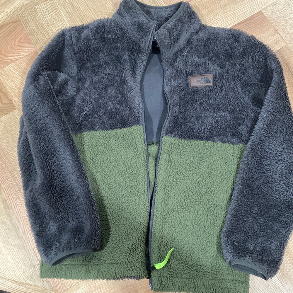 North Face youth boys full zip fleece- size M (10/12)